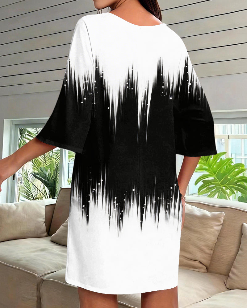 Black And White Sonic Gradient Print V-Neck Mini Dresses