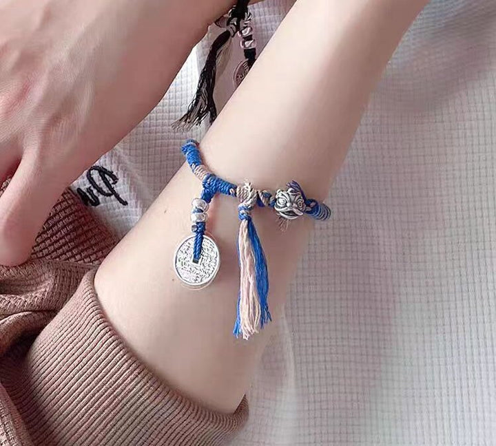 Twin Taiji Mountain Ghost Spend Money To Weave Hand Rope