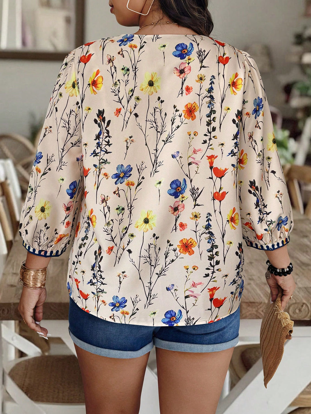 Colorful Floral Print V-Neck Puff Sleeve Top