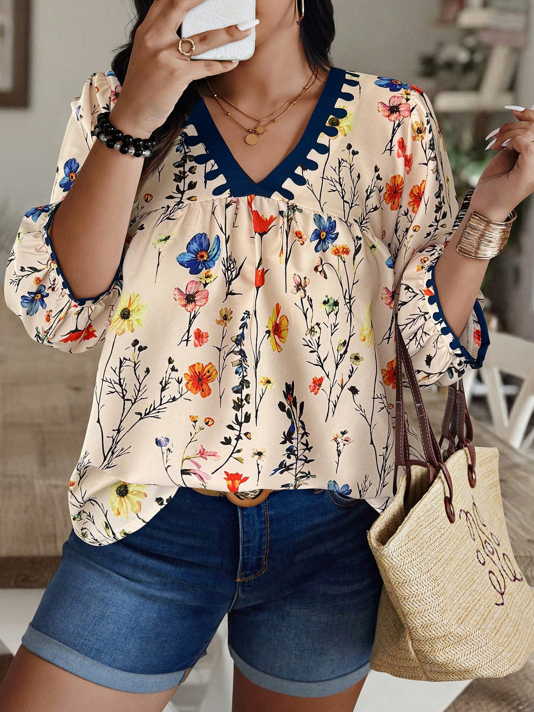 Colorful Floral Print V-Neck Puff Sleeve Top