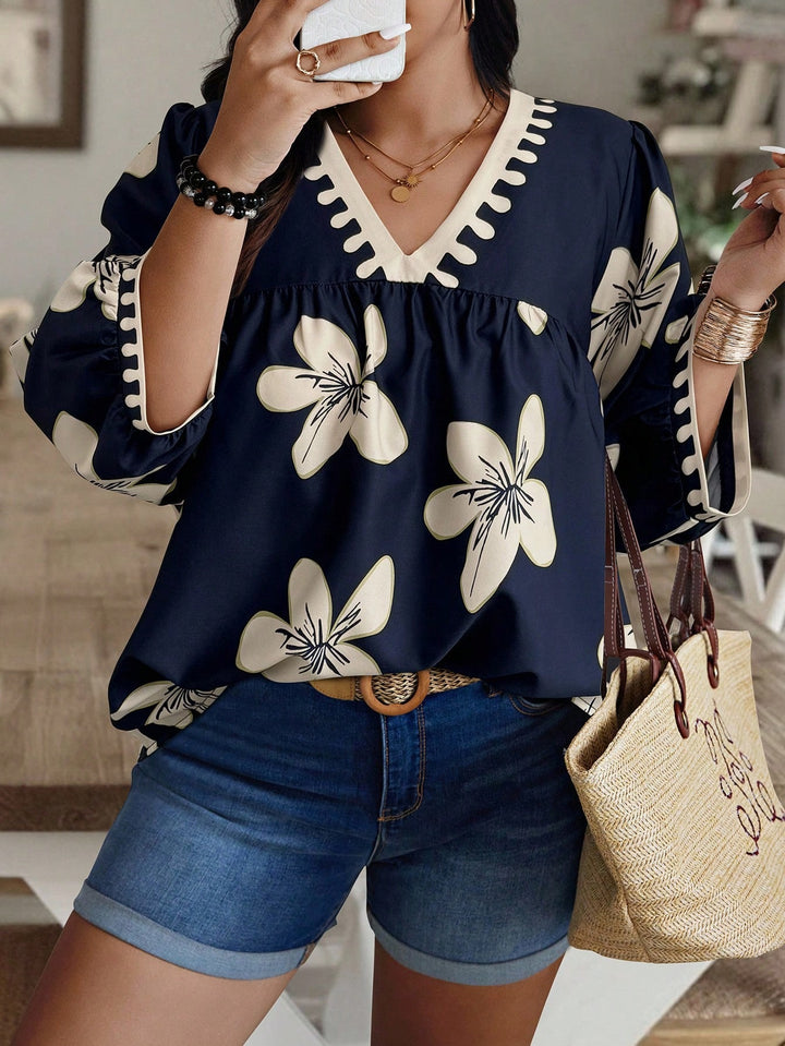 Black And White Large Lily Printed V-Neck Puff Sleeve Top