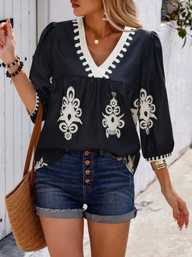 Black And White Ethnic Totem Print V-Neck Bubble Sleeve Top