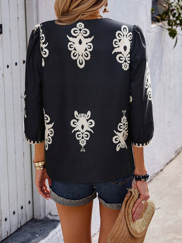 Black And White Ethnic Totem Print V-Neck Bubble Sleeve Top