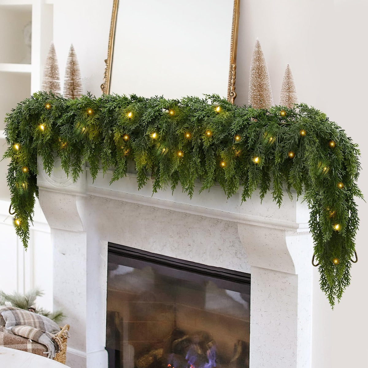 Artificial Cedar Christmas Wreath with Lights