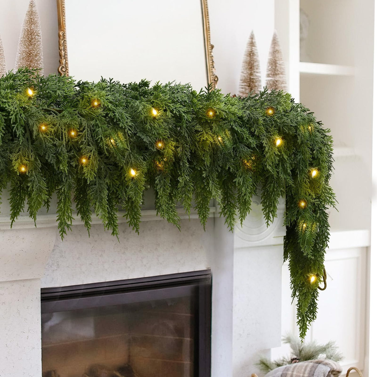 Artificial Cedar Christmas Wreath with Lights