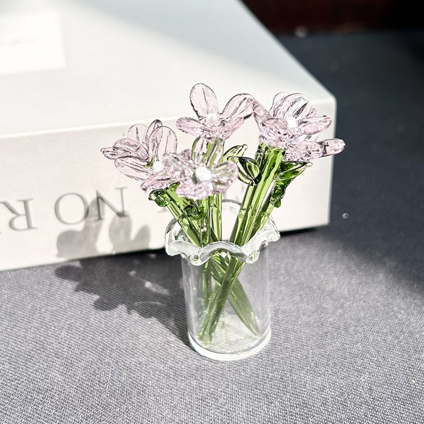 1 Set (7 Flowers+1 Vase) Handcrafted Mini Glass Artificial Flower Ornaments