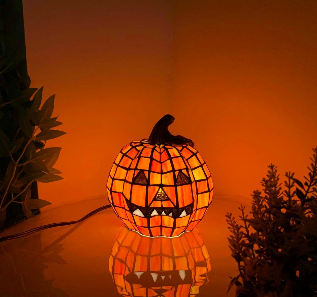 Tiffany-style Halloween pumpkin lamp