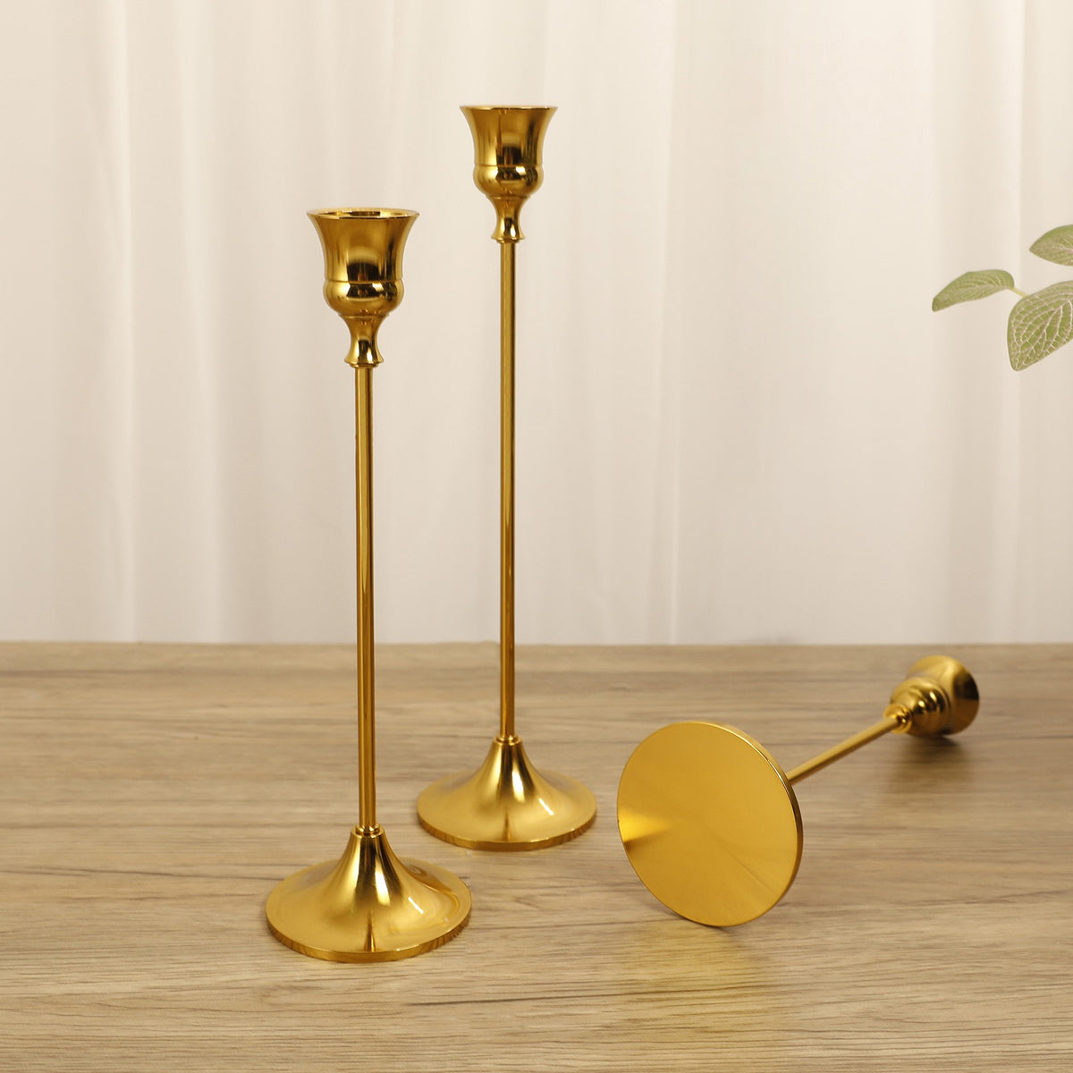 Trumpet-shaped bell candle holder ornament