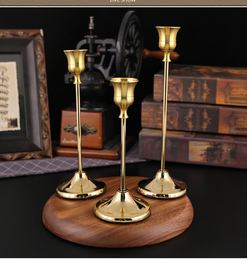 Trumpet-shaped bell candle holder ornament