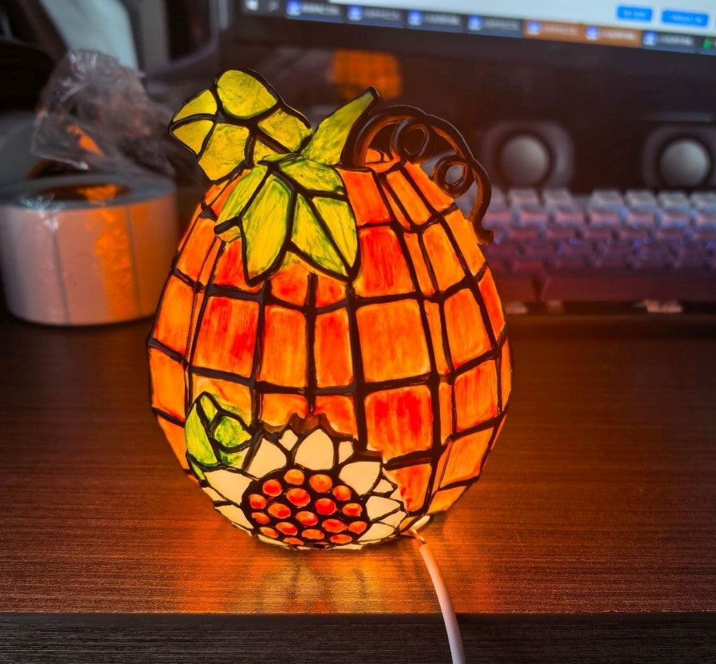 Tiffany-style Halloween pumpkin lamp